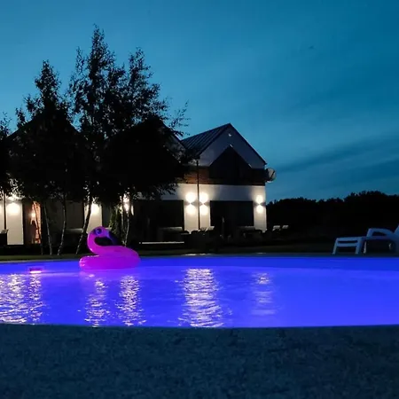 Apartment Slonce I Woda Domki Caloroczne, Internet Satelitarny Starlink, Klimatyzacja, Podgrzewany Basen, Bezplatny Parking *