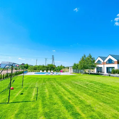 Апартаменты Slonce I Woda Caloroczne, Podgrzewany Basen, Klimatyzacja, Bezplatny Parking Леба