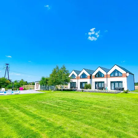 Slonce I Woda Caloroczne, Internet Satelitarny Starlink, Klimatyzacja, Podgrzewany Basen, Bezplatny Parking Apartamento Łeba