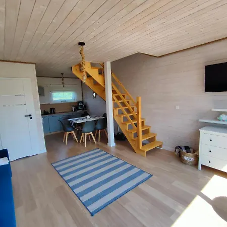 Apartment Slonce I Woda Domki Caloroczne, Internet Satelitarny Starlink, Klimatyzacja, Podgrzewany Basen, Bezplatny Parking Leba