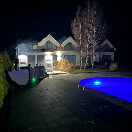Slonce I Woda Caloroczne, Podgrzewany Basen, Balia Z Jacuzzi, Starlink Internet, Klimatyzacja, Bezplatny Parking Apartment Leba